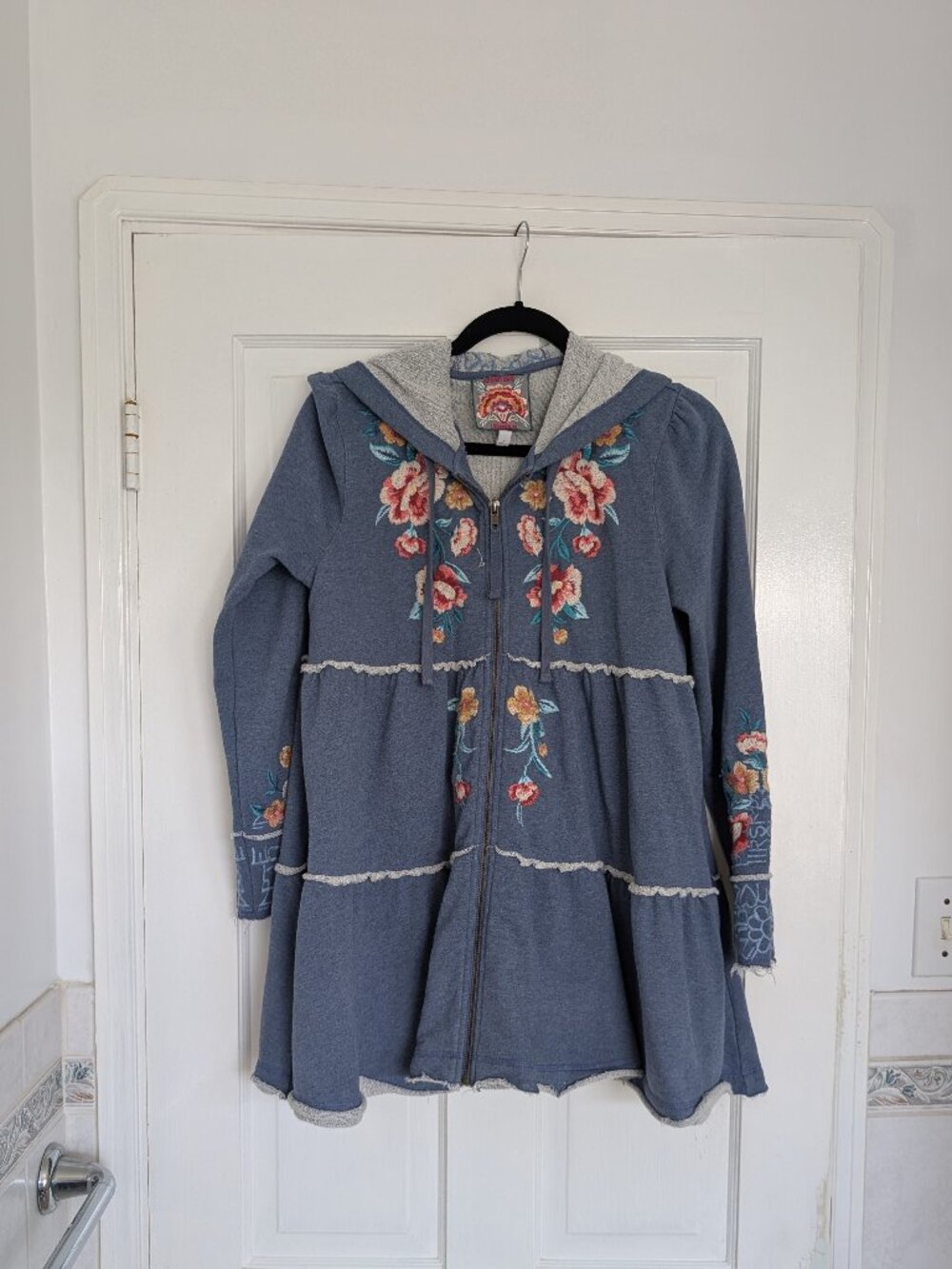 Johnny Was Floral Embroidered Tiered Zip Up Blue-Gray Hoodie Size S